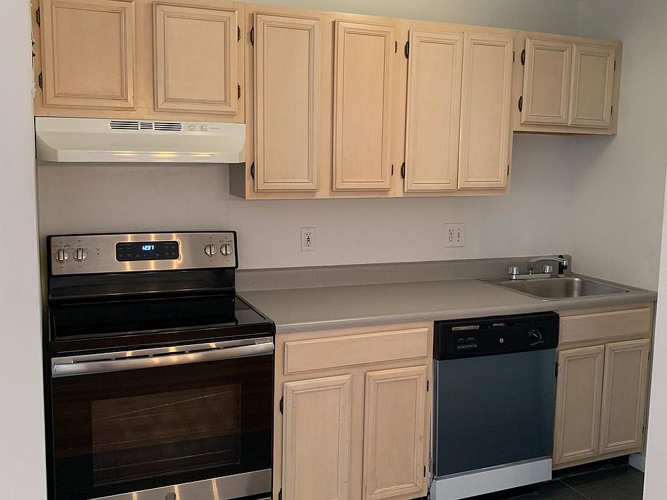 2nd image of 50 Evergreen St APT 23A