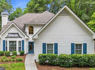 181 W Lake Dr, Mountain Park, GA 30075
