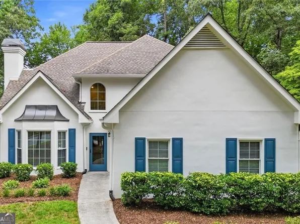 181 W Lake Dr, Mountain Park, GA 30075