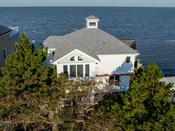 147 Beach Ave, Cape May Court House, NJ 08210