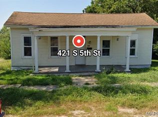 421 S 5th St, Louisiana, MO 63353