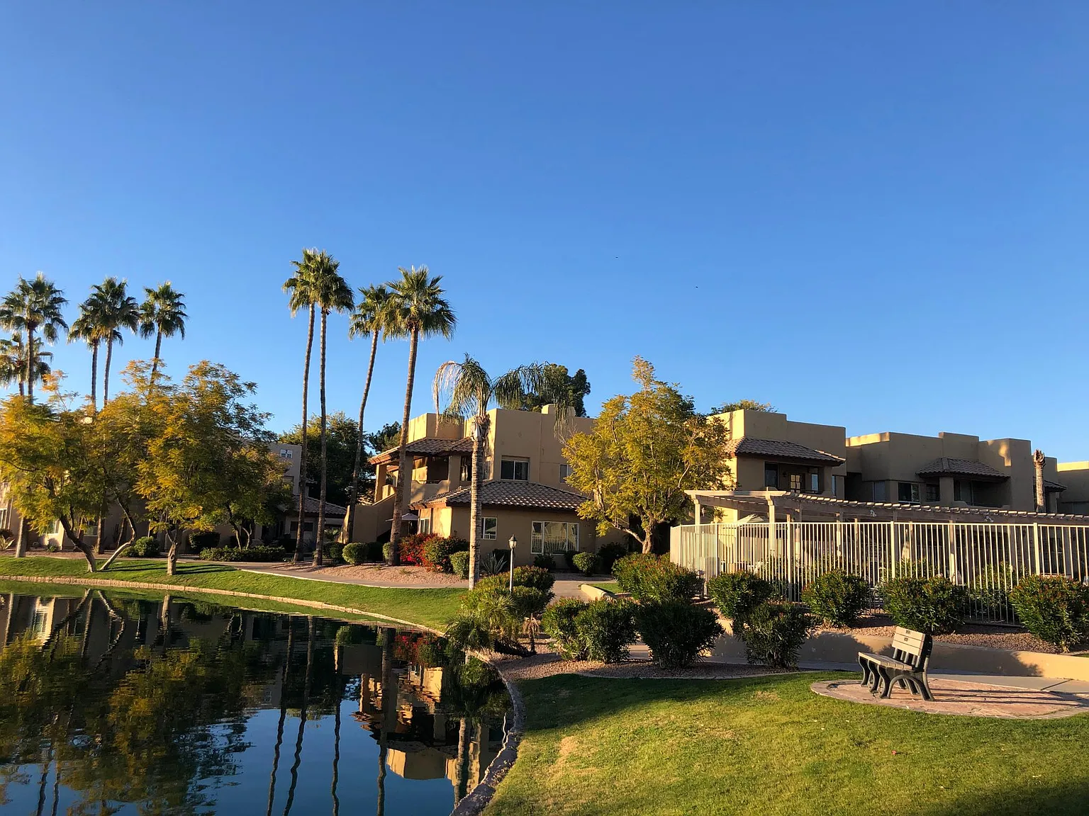 3 bed, 1070 sqft, $1,895 — Photo 4