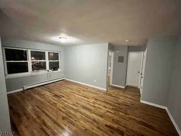 213 S 2nd St, Elizabethport, NJ 07206