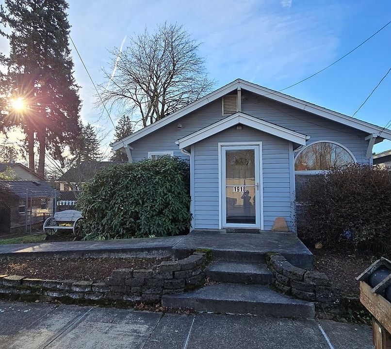 1st image of 1918 SE 6th Ave