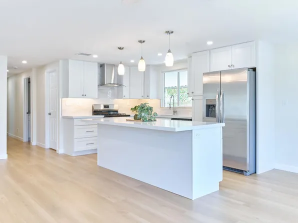 38917 Moronga Canyon Dr, Palm Desert, CA 92260