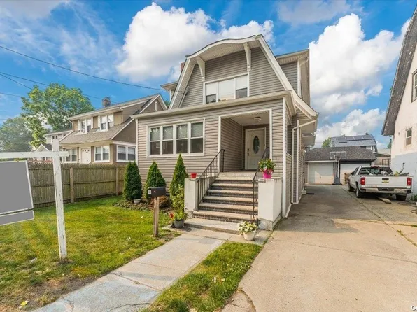 24-11 Mott Avenue, Far Rockaway, NY 11691
