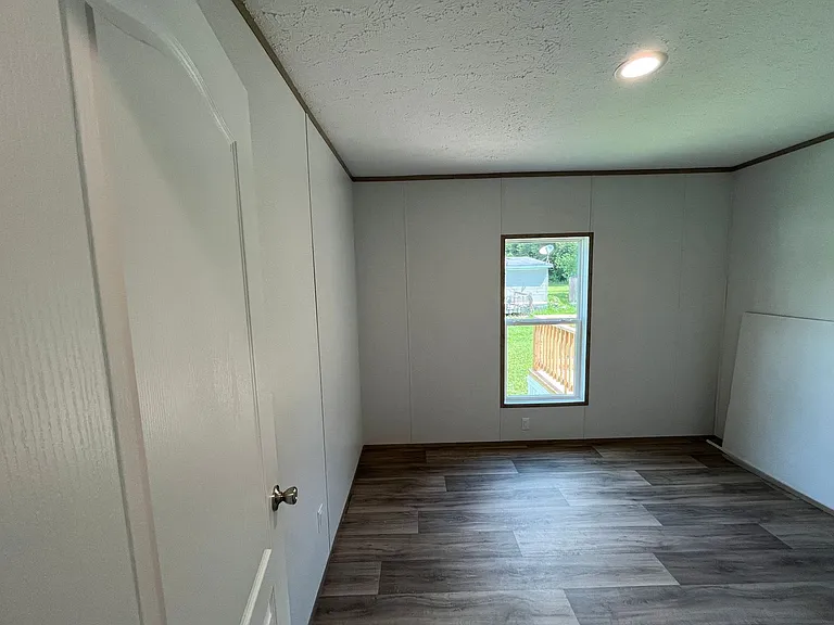515 Tom Mann Rd — Photo 44