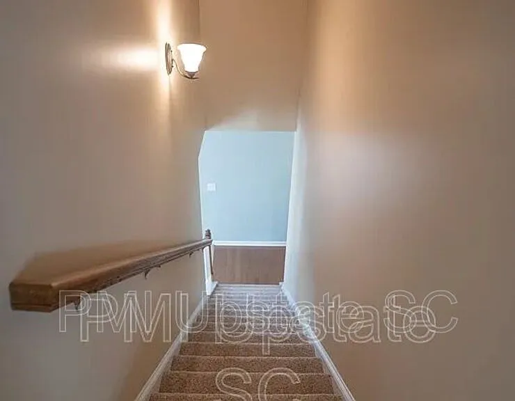 218 Marefair Ln — Photo 2