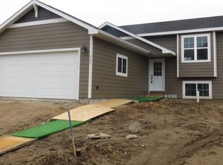722 Rapid Valley St, Brookings, SD 57006
