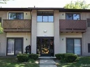 7599 Manor Cir APT 201, Westland, MI 48185