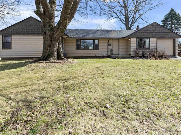 1502 River Bluff Blvd, Rockford, IL 61103