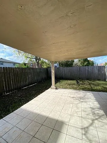 2514 Division St — Photo 18