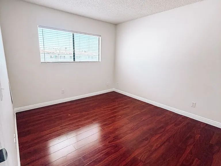 14814 Inglewood Ave. — Photo 1