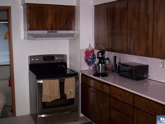 4th image of 1108 E 8th St