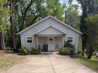 211 Central High St, Dickson, TN 37055