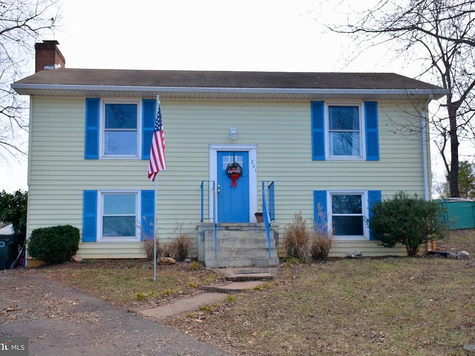 1st image of 201 Elmwood Dr