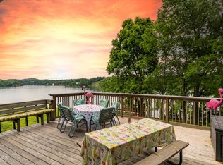 586 Sugar Hollow Rd, Piney Flats, TN 37686