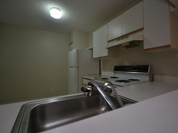 5th image of 4555 NW 99th Ave APT 0204
