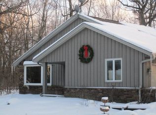 6815 Beechnut Dr, Racine, WI 53402