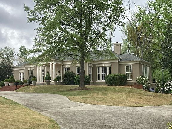 2nd image of 56 Woodbine Dr
