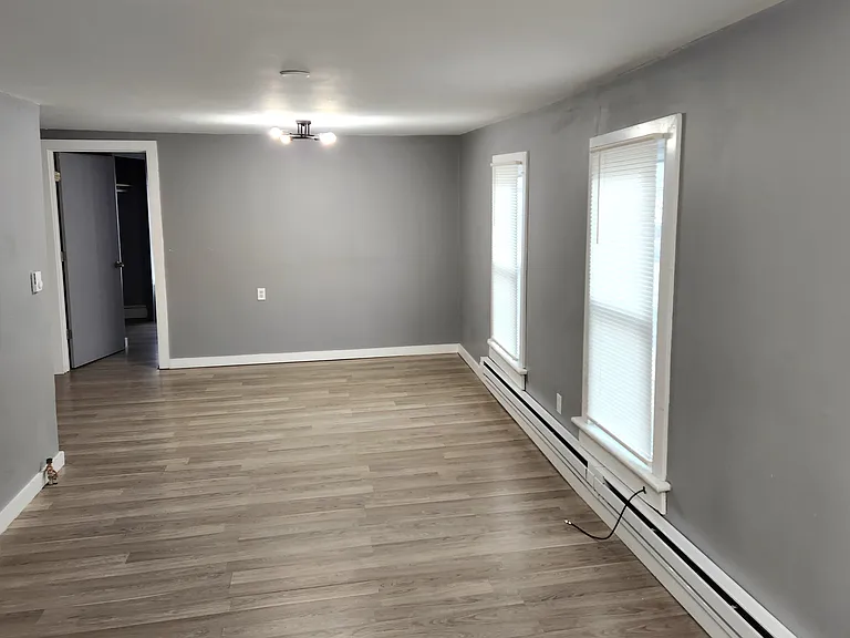 31 Lake Ave #2L — Photo 3