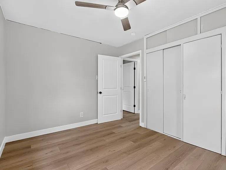 2844 Westlawn St — Photo 25