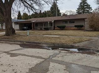 1917 Windsor Ln, Flint, MI 48507