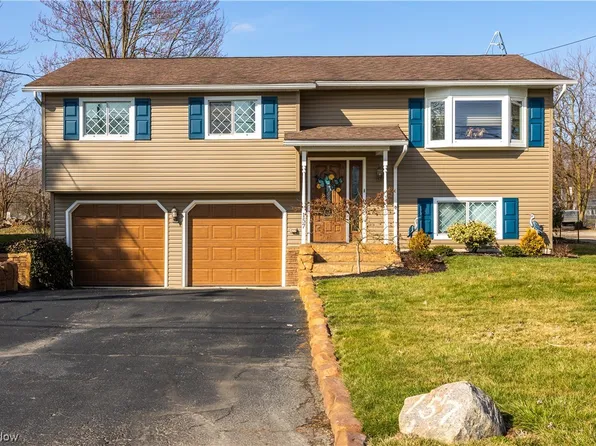 157 Factory St, Lagrange, OH 44050