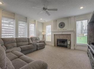 1005 NE 107th St, Kansas City, MO 64155