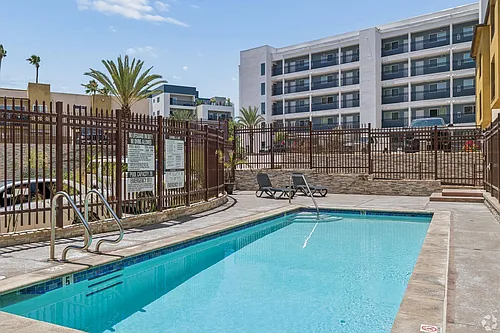 Pacific Heights II Photo 1