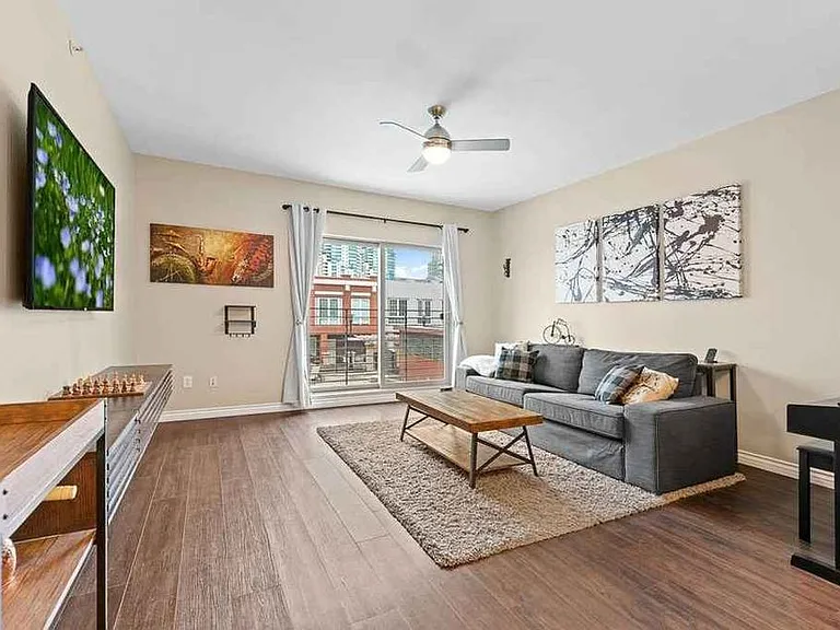 450 J St #4041-1 — Photo 10