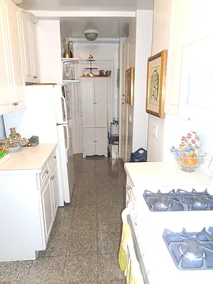 Rented by Metropolitan Equities | media 14