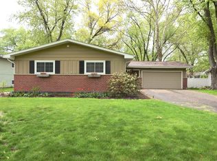 621 Columbine Ave, Lisle, IL 60532