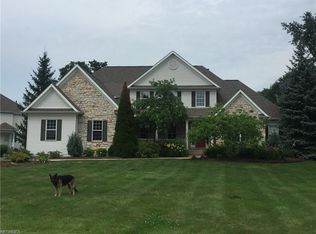 18315 Hearthstone Ln, Chagrin Falls, OH 44023