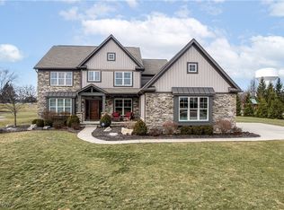 6252 Highland Green Dr, Medina, OH 44256