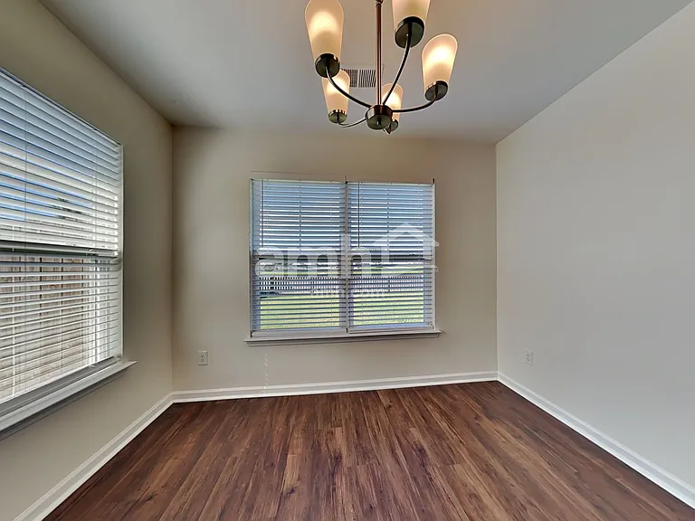 129 Charlesfort Way — Photo 4