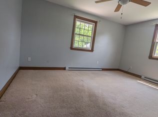 717 Rathbun St, Blackstone, MA 01504