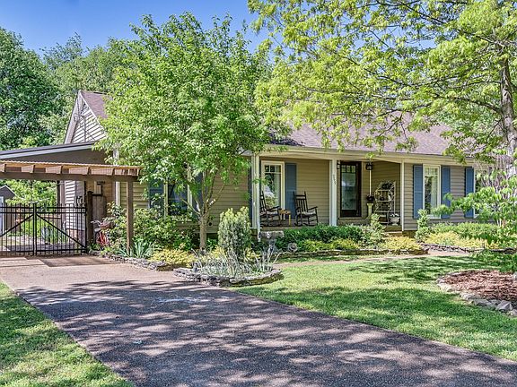 3rd image of 969 Harpeth Bend Dr