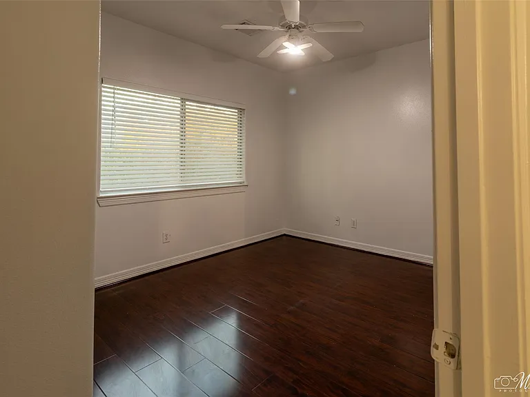 10904 Panther Ct — Photo 15