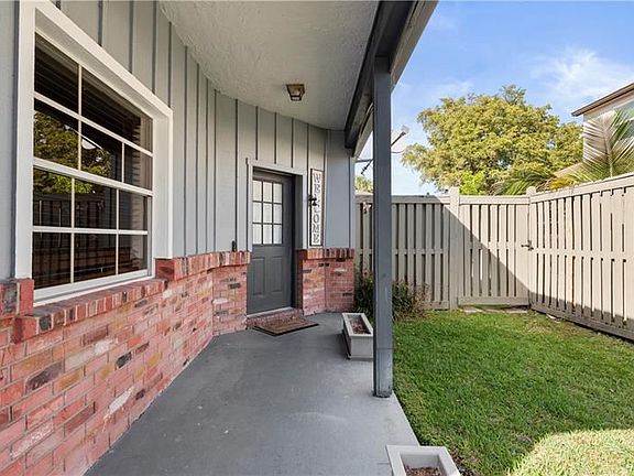 4th image of 6657 Stratford Dr