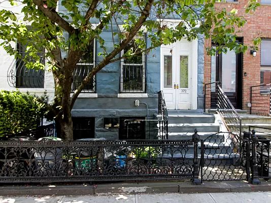 1st image of 372 Douglass St #1