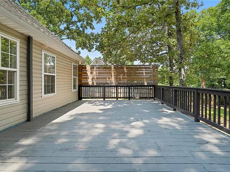 141 Poplar Way — Photo 42