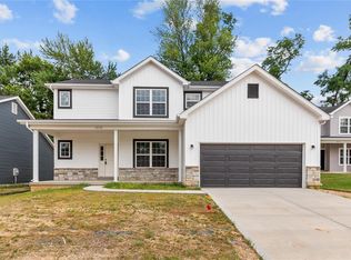 12112 Rose Mdws, Maryland Heights, MO 63043