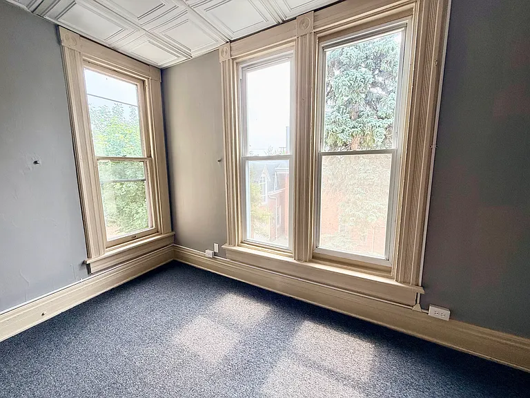 625 Niagara St #3 — Photo 7