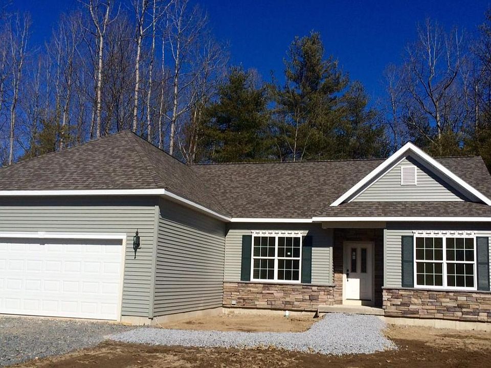 1st image of 34 Tamarac Dr