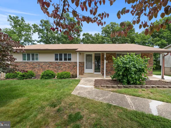 6311 Hardwood Dr, Lanham, MD 20706