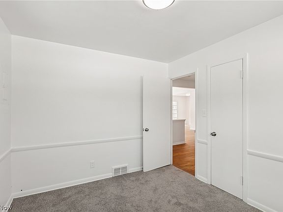 4th image of 530 Glen Park Dr