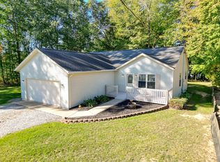 15819 King Rd, Howard, OH 43028