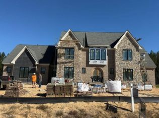 7687 Manderley Dr, Oak Ridge, NC 27310