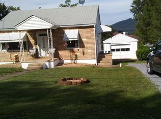 4915 Hazelridge Rd NW, Roanoke, VA 24012